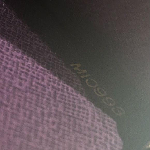 Authentic Louis Vuitton Long Epi Leather Wallet🌷 - Picture 7 of 13